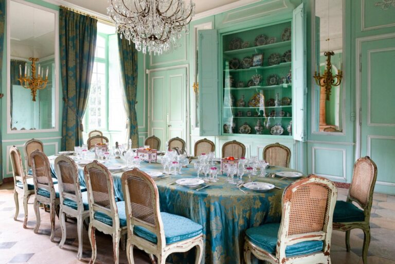 France, Curbigny, 2020-07-28. Salle a manger du chateau de Dree / Saone-et-Loire / Bourgogne-Franche-Comte. Le chateau d
