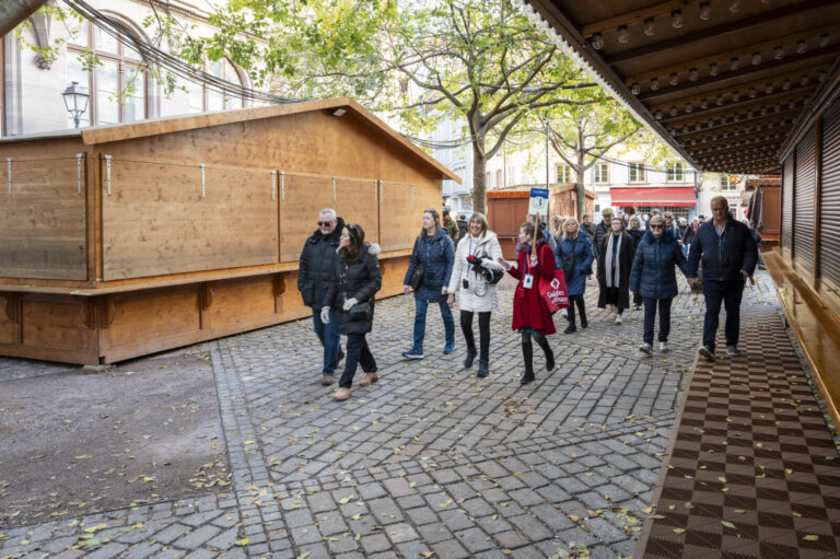 France, Strasbourg, 2024-11-27. Preparing for the opening of the Strasbourg Christmas market. Place Saint Thomas. Photog