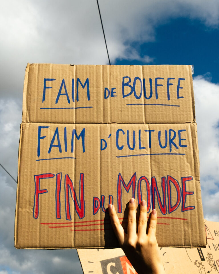 France, Nantes, 2026-10-17. The peaceful demonstration on October 17, 2026, turned into a confrontation between proteste